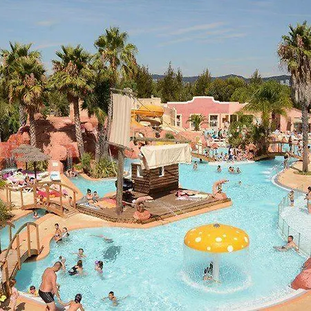 אתר קמפינג Mobilhome 4/5 P Hyeres 83400 Entierement Equipe Tt Confort Refait A Neuf Parc Aquatique Geant A 300M De La Plage *